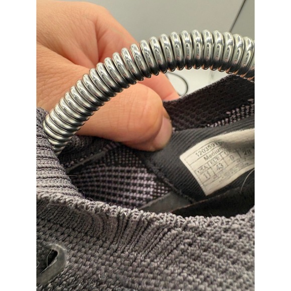 Brooks Levitate 5 Women's Running Shoes Stealth Fit Gray Pink Sneakers Size 11 - Picture 7 of 8